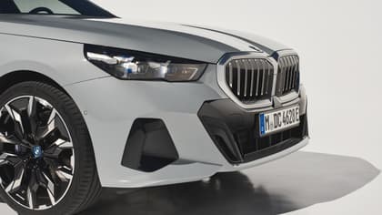 l'avant d'une voiture