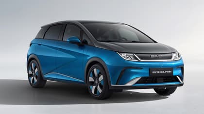 une voiture bleue et noire