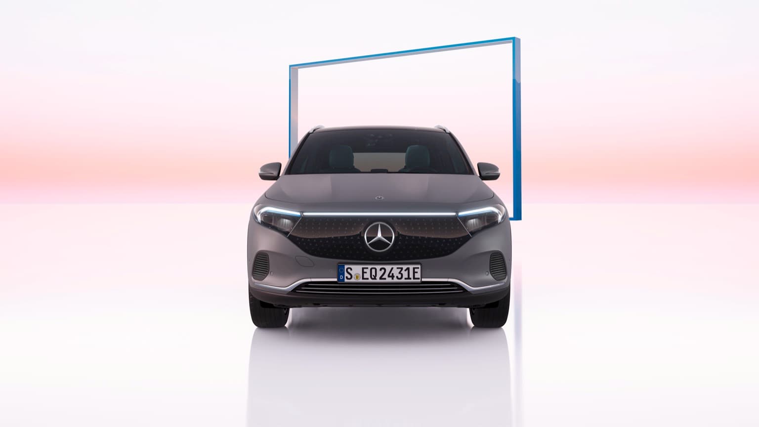 une voiture avec un châssis bleu