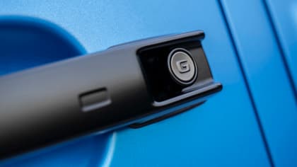 un gros plan d'une poignée de porte