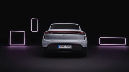 l'arrière d'une voiture