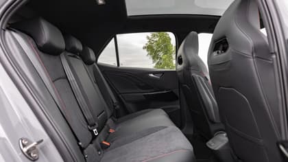 les sièges arrière d'une voiture
