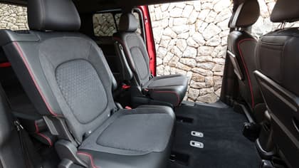 les sièges arrière d'une voiture