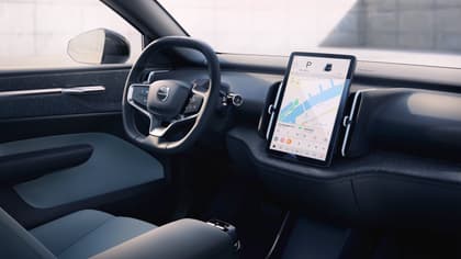 une voiture avec une tablette sur le tableau de bord