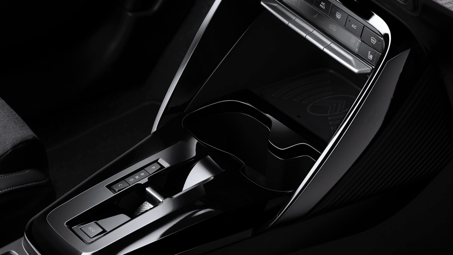Gros plan sur une console de voiture
