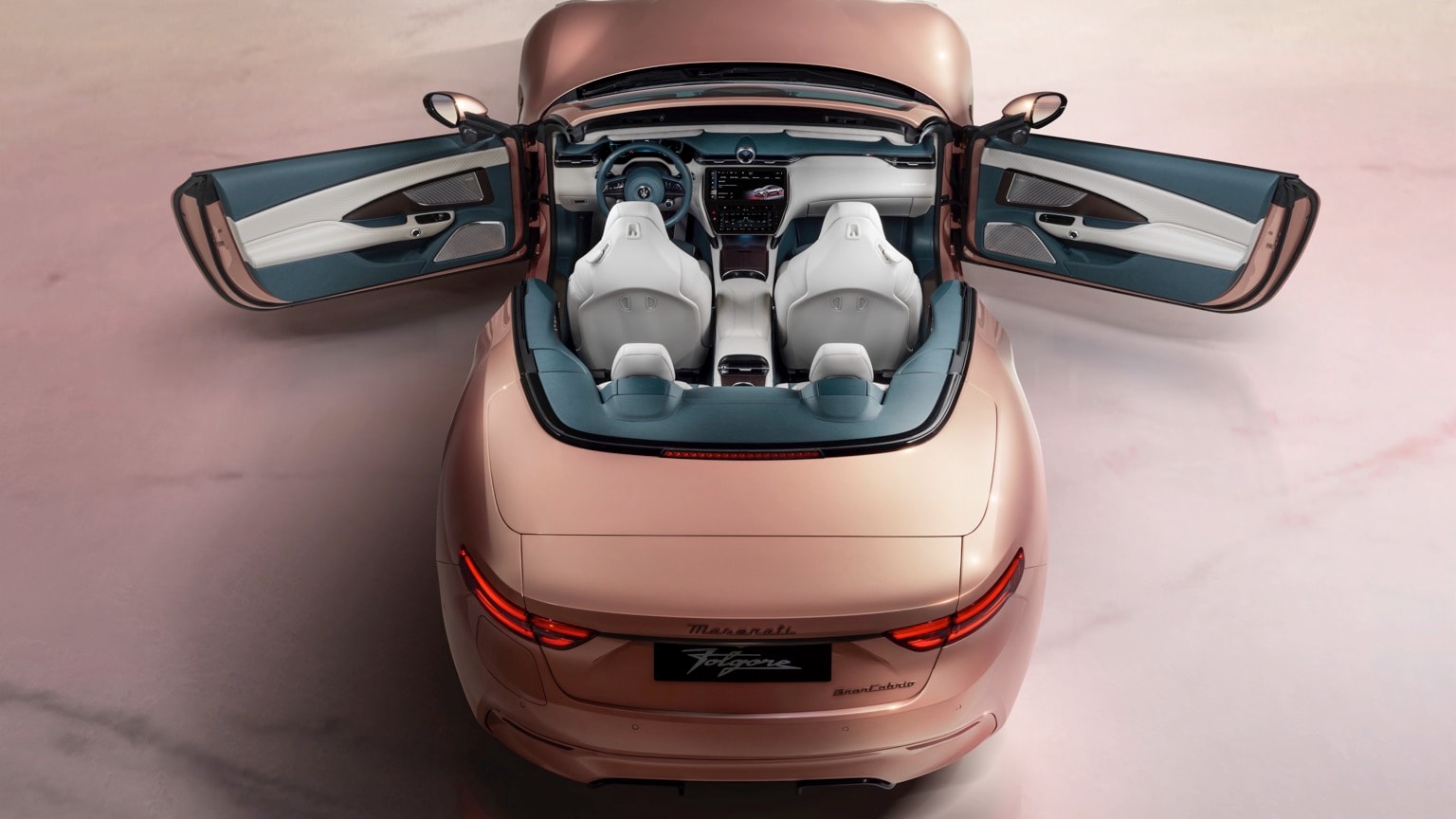 la vue de dessus d'une voiture décapotable