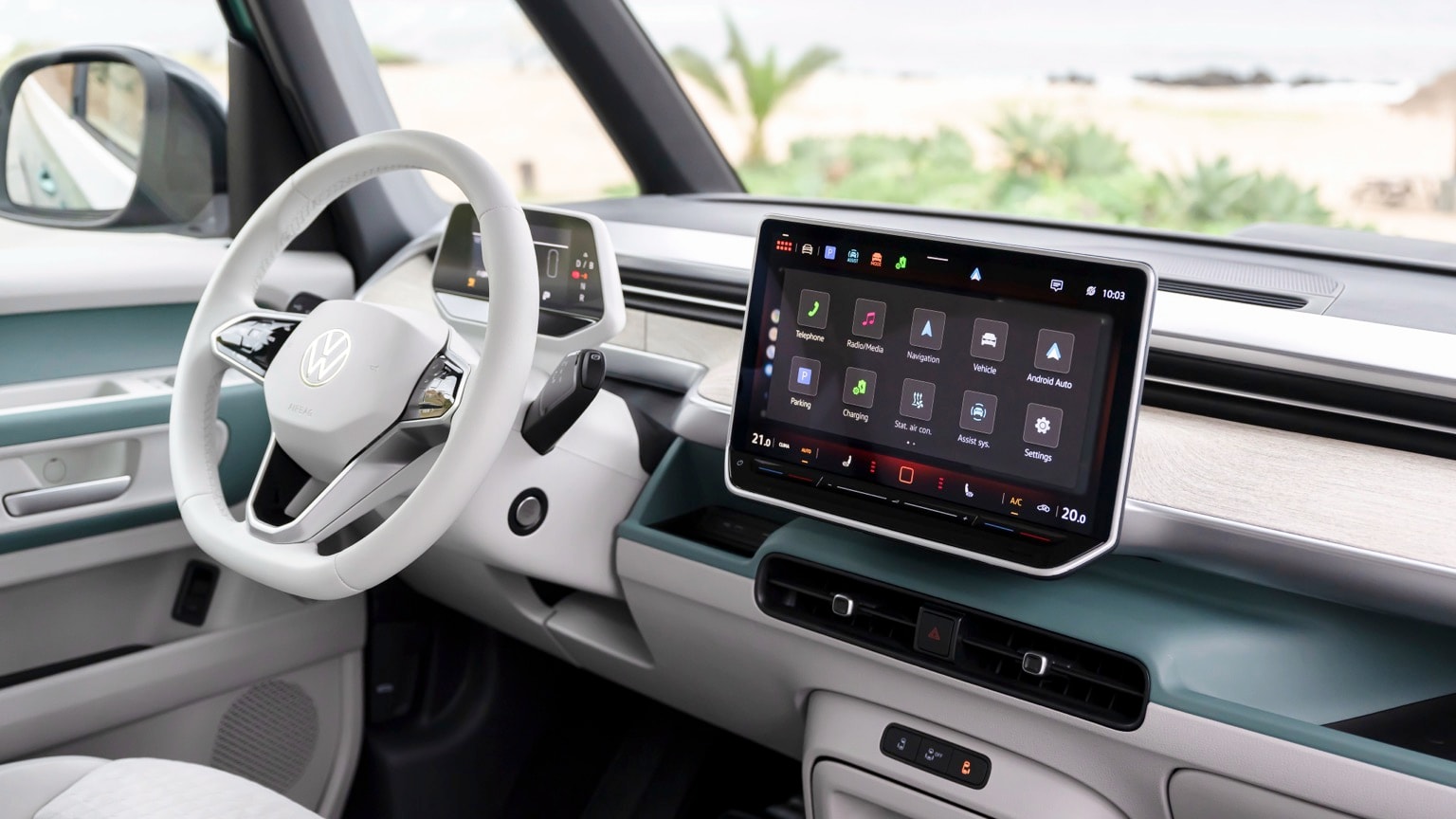 une voiture avec écran tactile